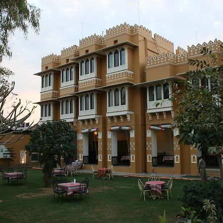 Hotel Pratap Palace Chittorgarh Exterior foto