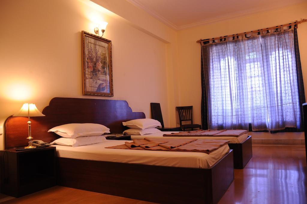 Hotel Pratap Palace Chittorgarh Quarto foto