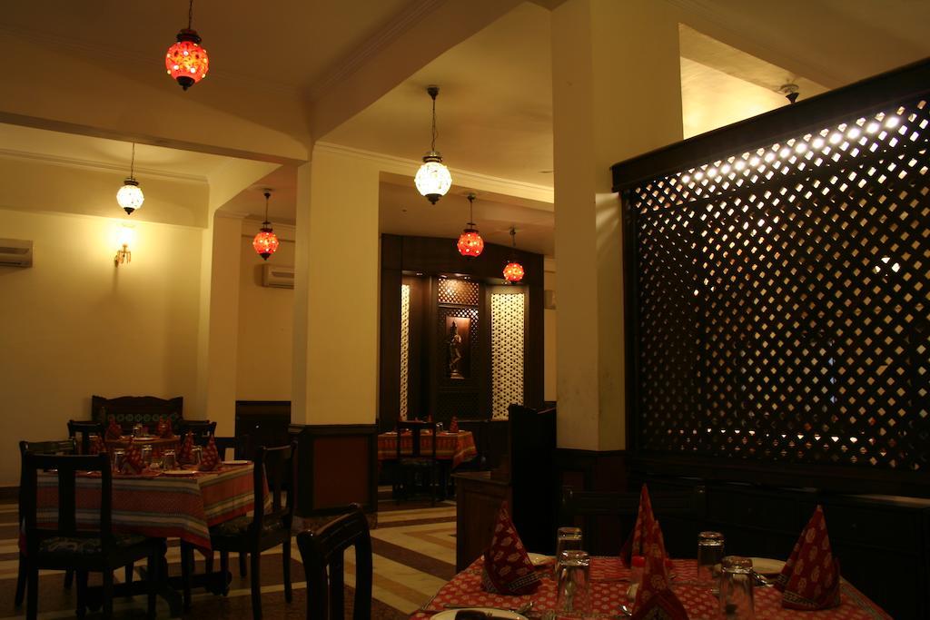 Hotel Pratap Palace Chittorgarh Quarto foto